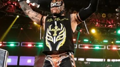 Rey Mysterio Commits to WWE with a New Contract