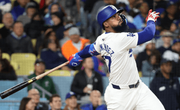 Teoscar Hernández Dodgers Edge Giants 3-2 to Extend Winning Streak